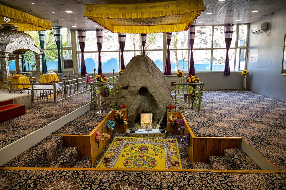 Top 10 Beautiful Tourist Places to Visit in Leh Ladakh Gurudwara Pathar sahib in Leh Ladakh