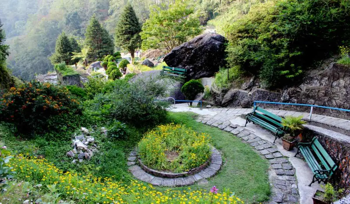 Top Tourist Places In Darjeeling: Travel Guide, Top Attractions, Travel Tips & How to Reach Rock Garden in Darjeeling