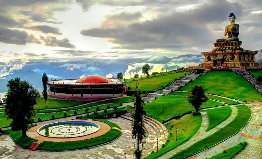 Top Tourist Places In Darjeeling: Travel Guide, Top Attractions, Travel Tips & How to Reach Batasia loop in Darjeeling