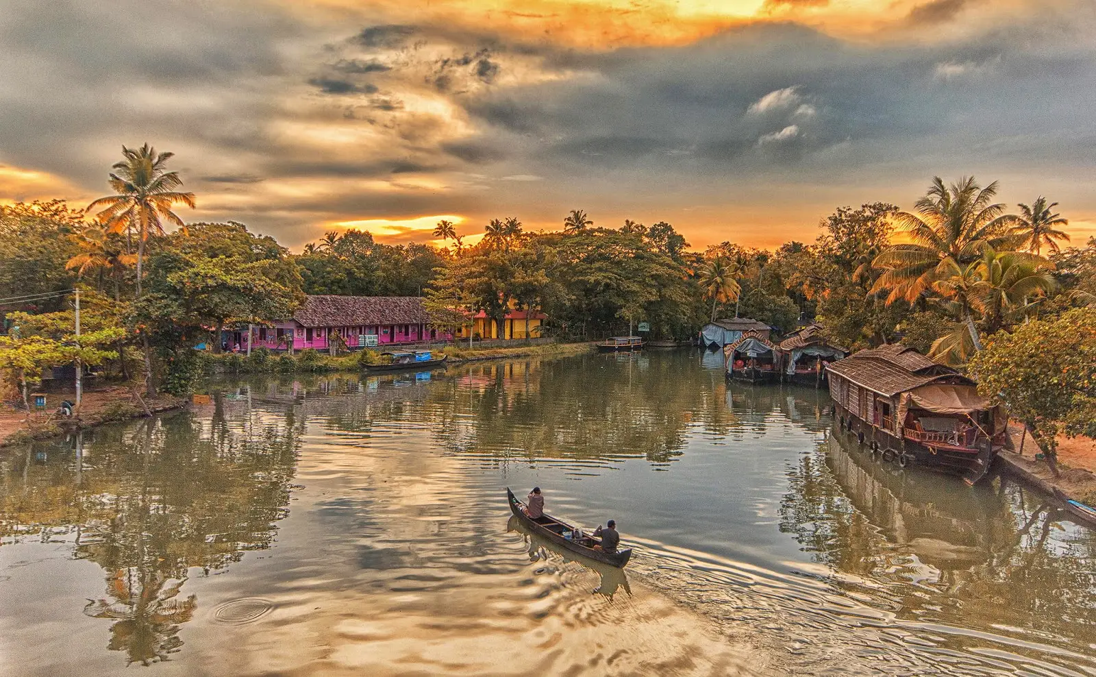 Top 10 Must Visit Destinations in Kerala: Discover Beauty and Culture of God's Own Country Kumarakom in Kerala